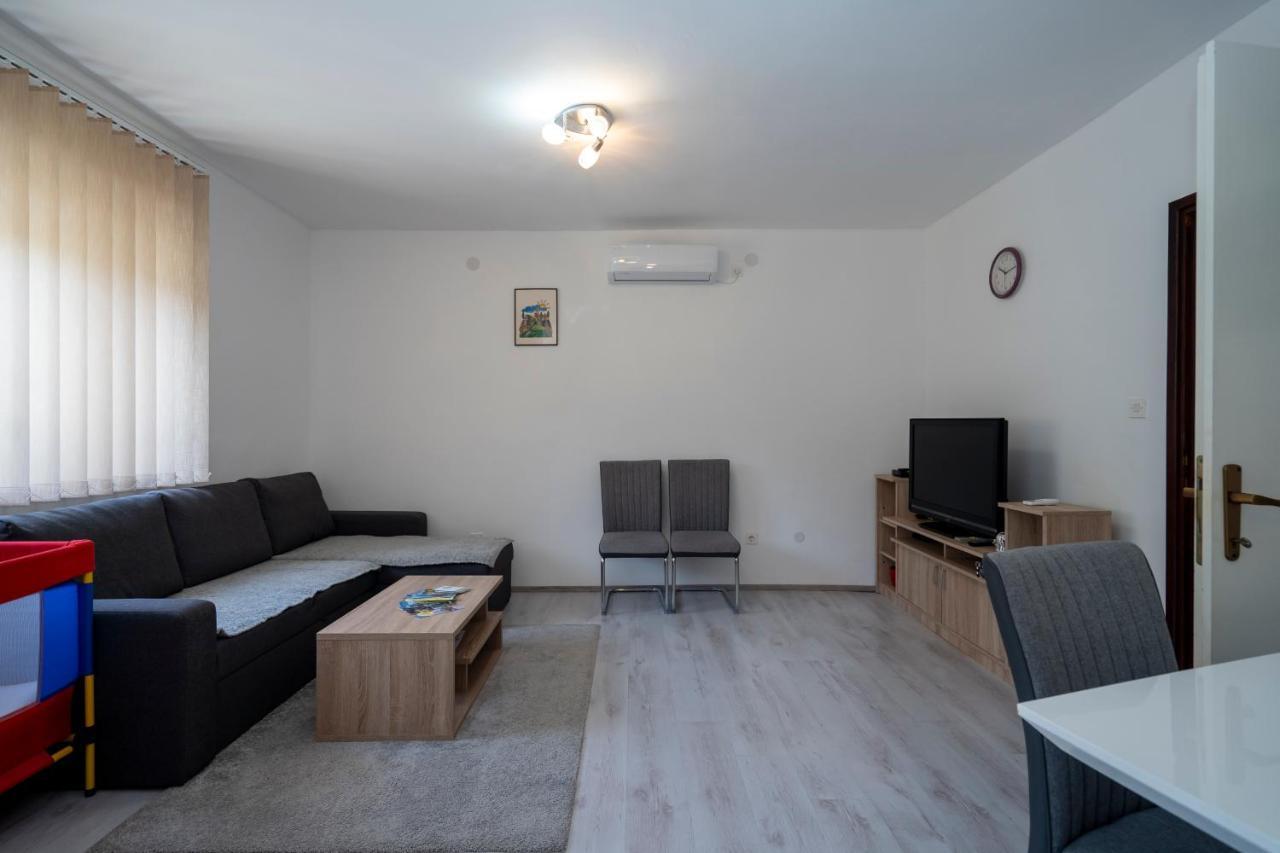 Apartman Curcic Knin Exterior photo